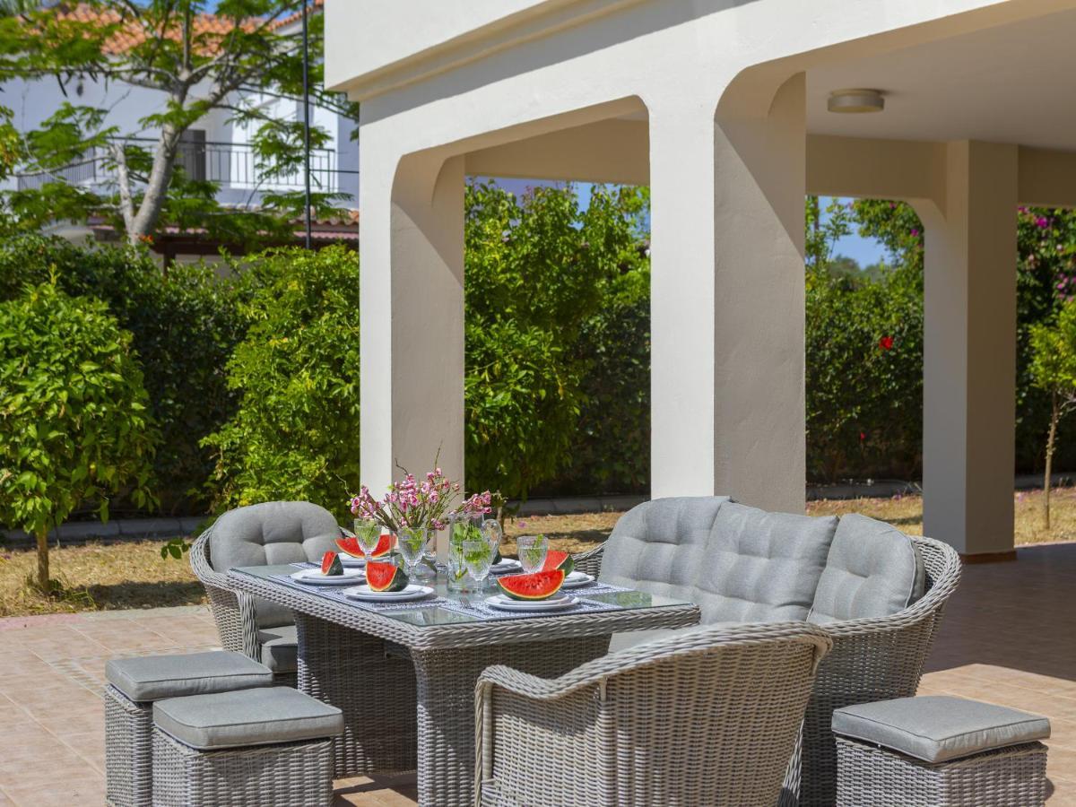 Meneou Seaside Mansion 7 Villa Larnaca Exterior foto